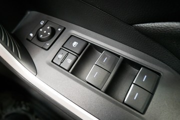 https://vehicle-cdn.autoleague.cloud/30640_U111458_18.jpg