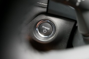 https://vehicle-cdn.autoleague.cloud/30640_U111458_19.jpg