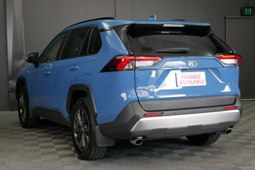 https://vehicle-cdn.autoleague.cloud/30640_U111458_6.jpg