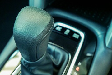 https://vehicle-cdn.autoleague.cloud/30640_U111460_15.jpg