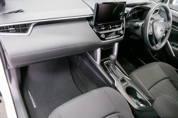 https://vehicle-cdn.autoleague.cloud/30640_U111460_17.jpg
