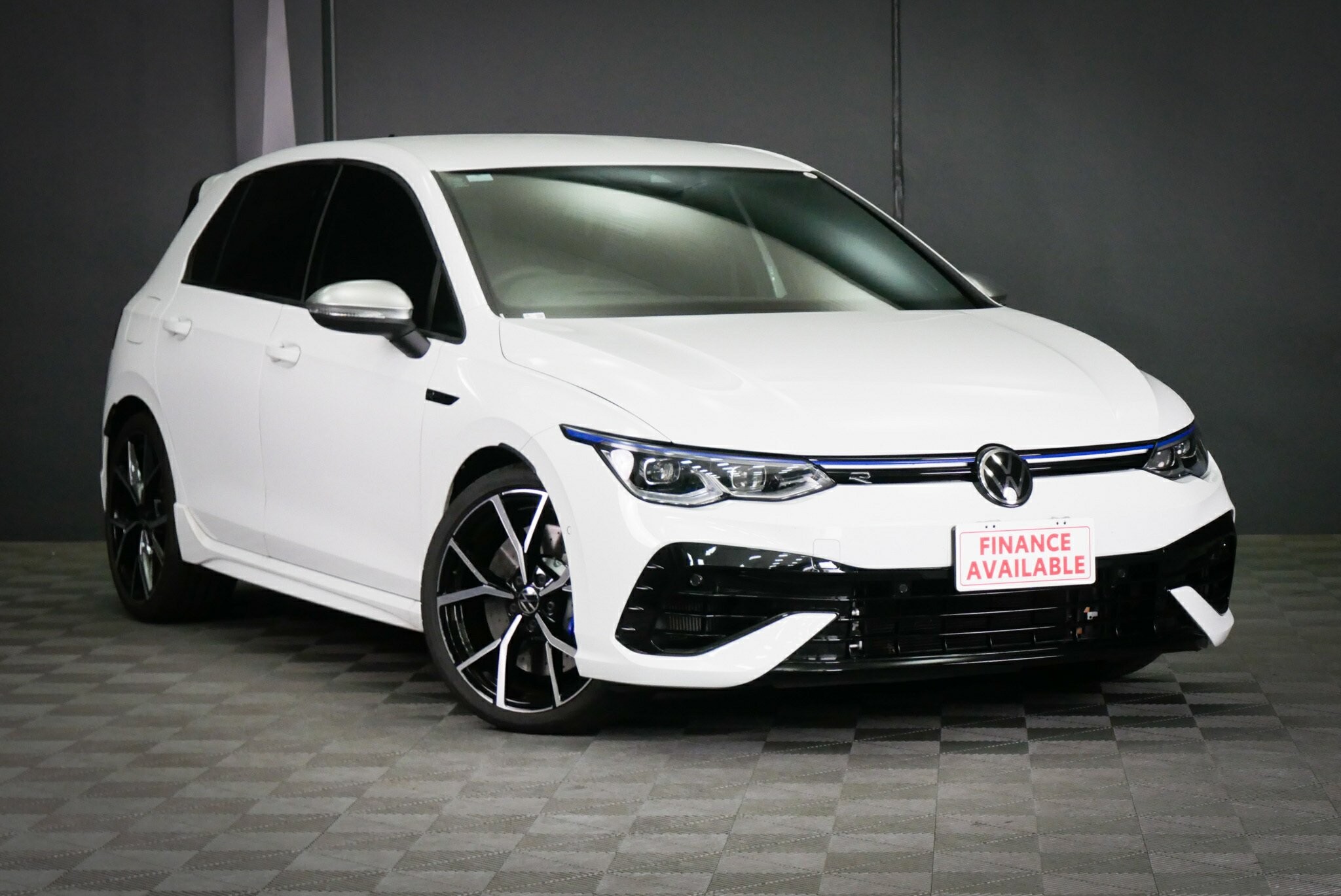Volkswagen Golf image 1