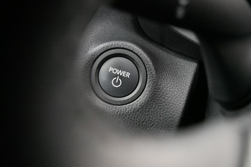 https://vehicle-cdn.autoleague.cloud/30640_U111471_17.jpg