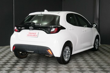 https://vehicle-cdn.autoleague.cloud/30640_U111473_4.jpg