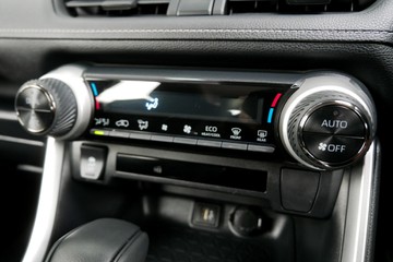 https://vehicle-cdn.autoleague.cloud/30640_U111474_13.jpg
