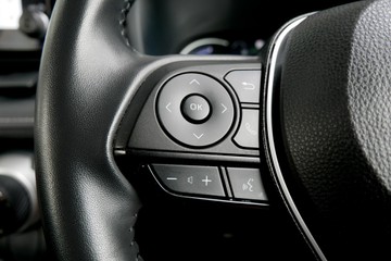 https://vehicle-cdn.autoleague.cloud/30640_U111474_14.jpg