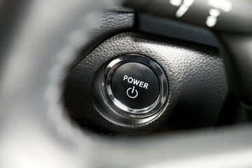 https://vehicle-cdn.autoleague.cloud/30640_U111474_19.jpg