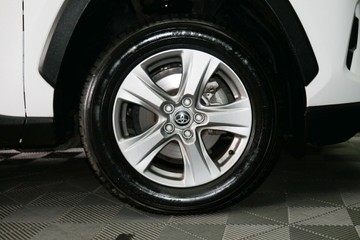 https://vehicle-cdn.autoleague.cloud/30640_U111474_7.jpg