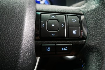 https://vehicle-cdn.autoleague.cloud/30640_U111478_10.jpg