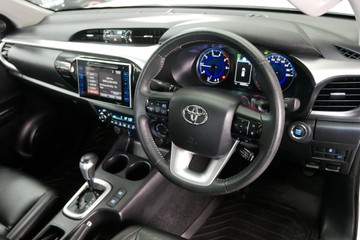 https://vehicle-cdn.autoleague.cloud/30640_U111478_4.jpg