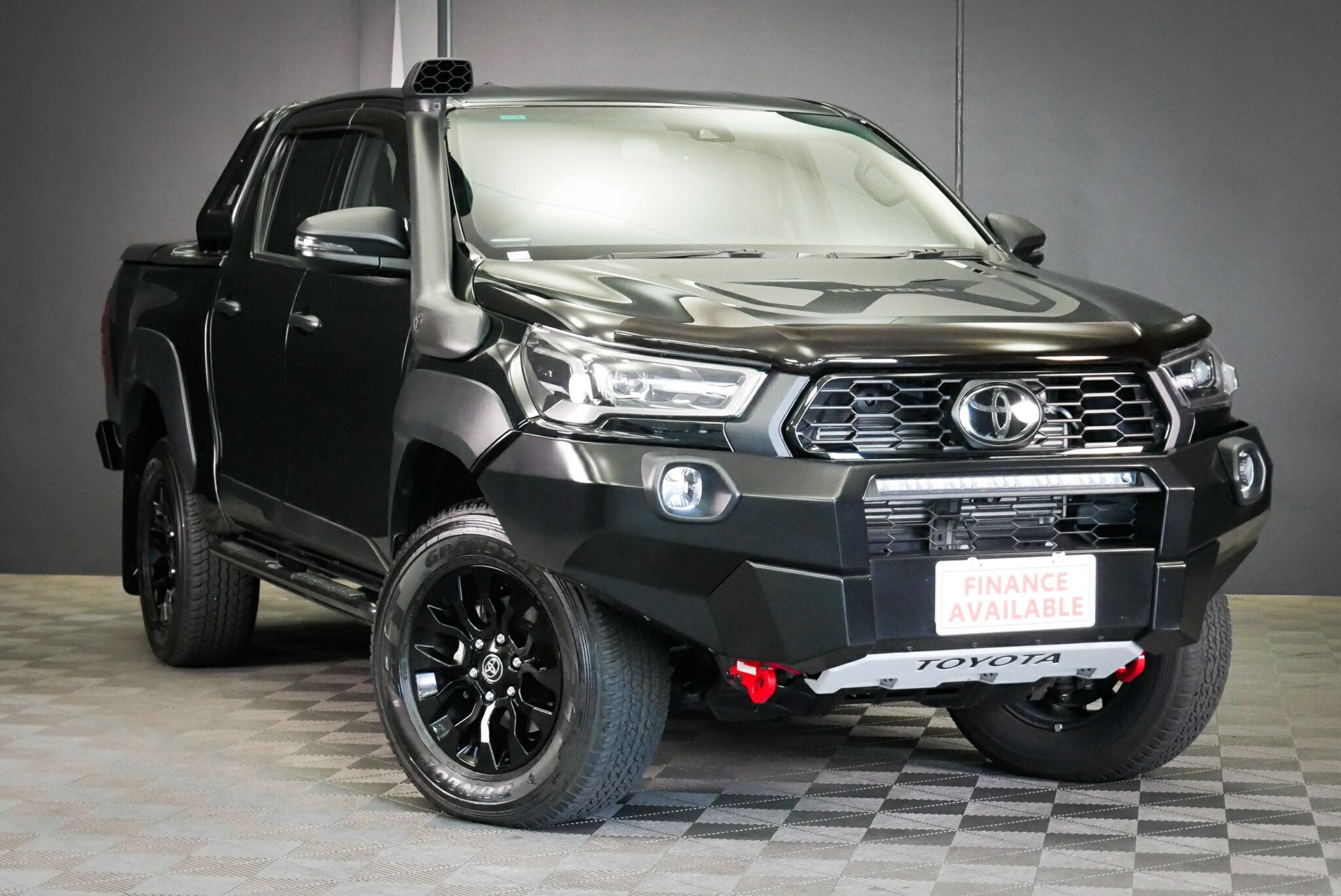 Toyota Hilux image 1