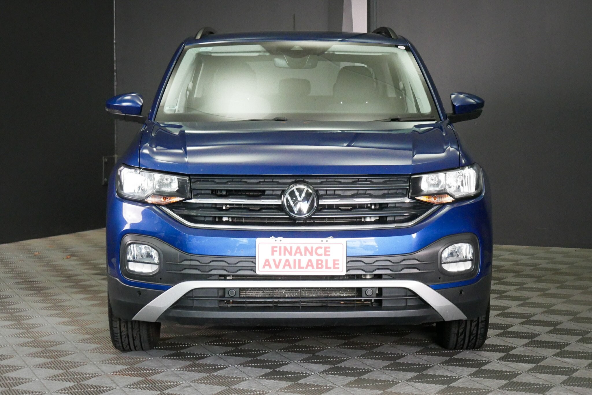 Volkswagen T-cross image 2
