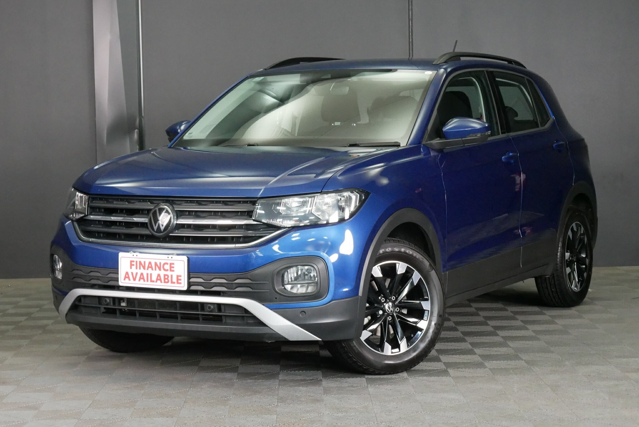 Volkswagen T-cross image 3