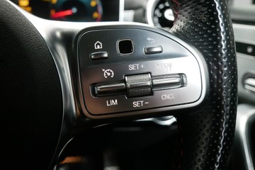 https://vehicle-cdn.autoleague.cloud/30640_U111497_15.jpg