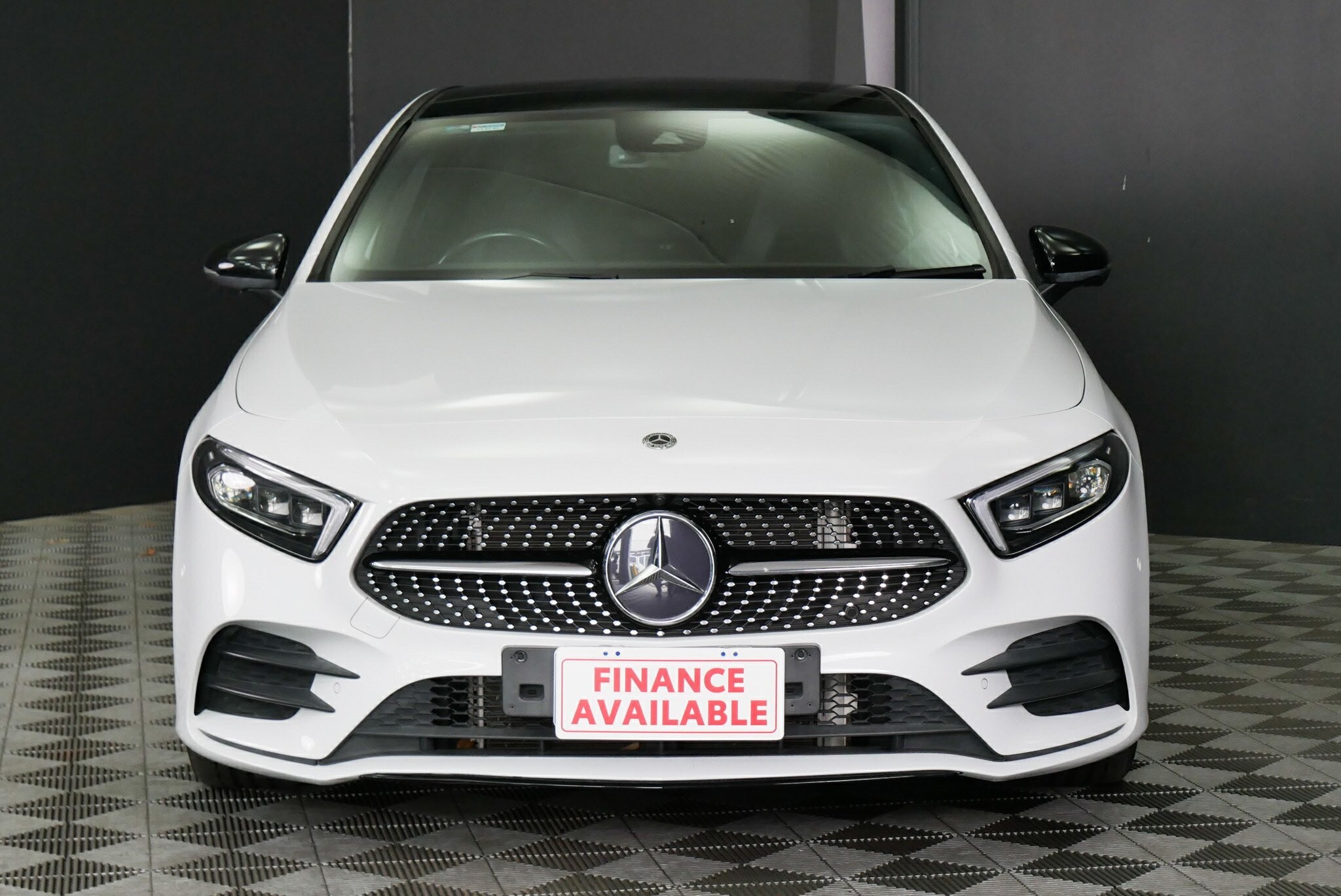 Mercedes Benz A-class image 2