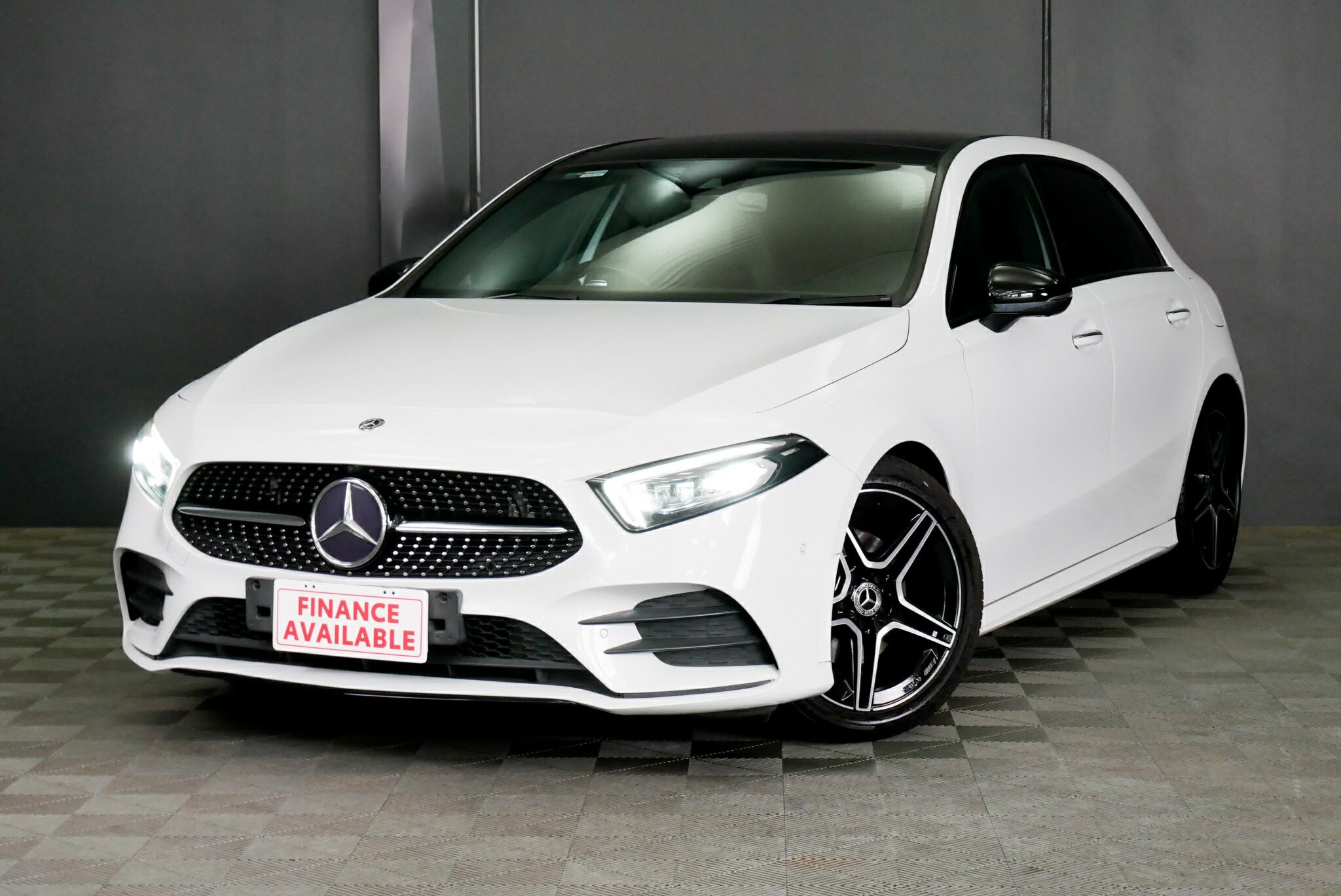 Mercedes Benz A-class image 3