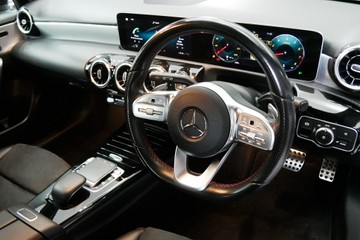 https://vehicle-cdn.autoleague.cloud/30640_U111497_8.jpg