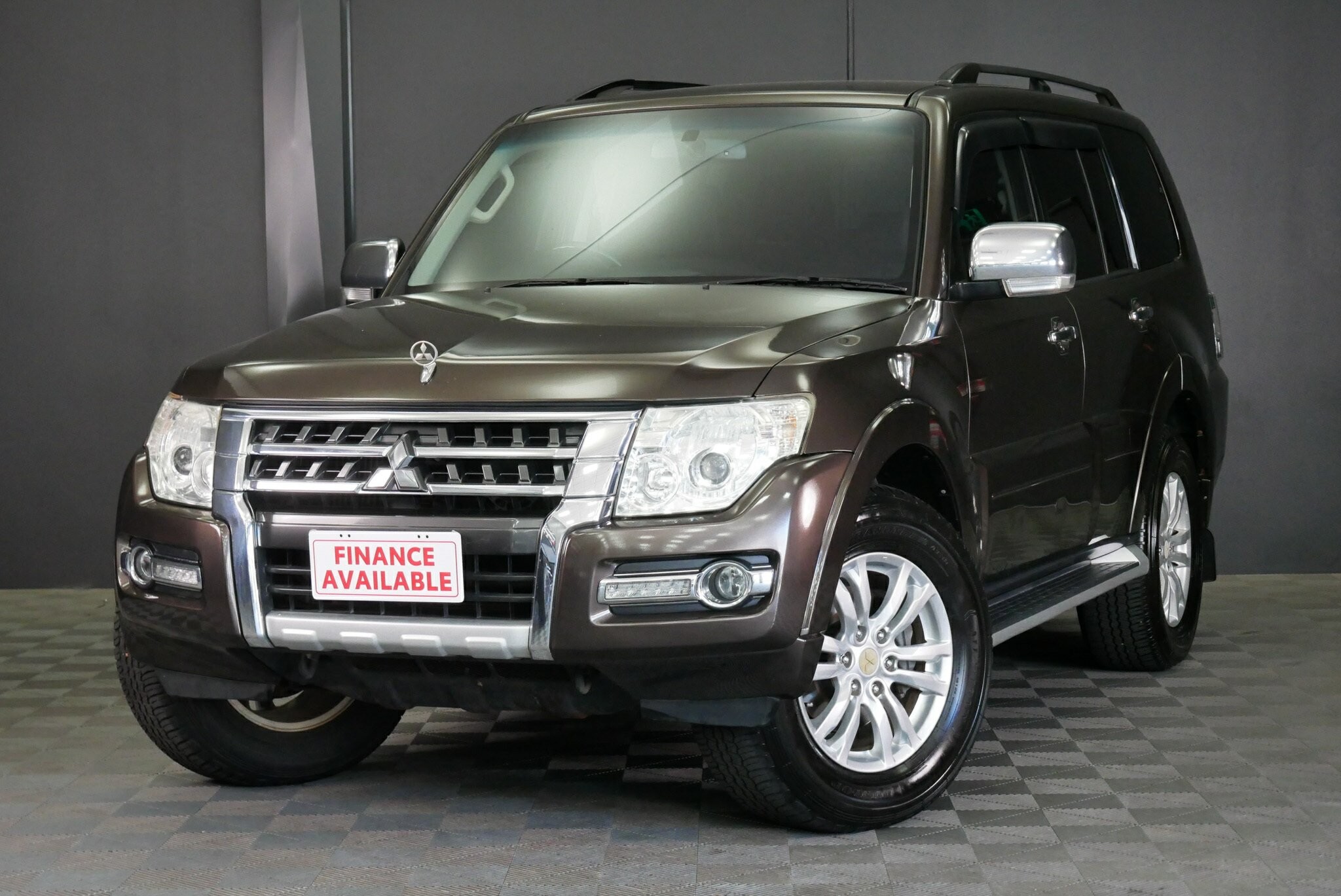 Mitsubishi Pajero image 3