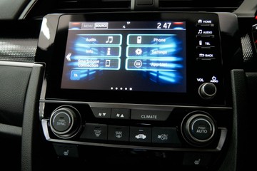 https://vehicle-cdn.autoleague.cloud/30640_U111512_11.jpg