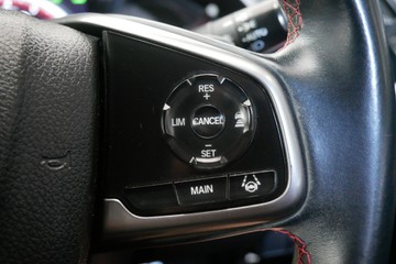 https://vehicle-cdn.autoleague.cloud/30640_U111512_15.jpg