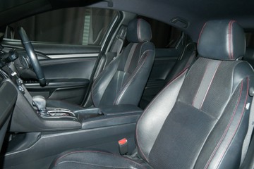 https://vehicle-cdn.autoleague.cloud/30640_U111512_19.jpg