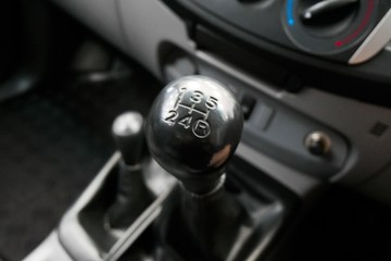 https://vehicle-cdn.autoleague.cloud/30640_U111517_12.jpg
