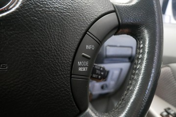 https://vehicle-cdn.autoleague.cloud/30640_U111517_15.jpg