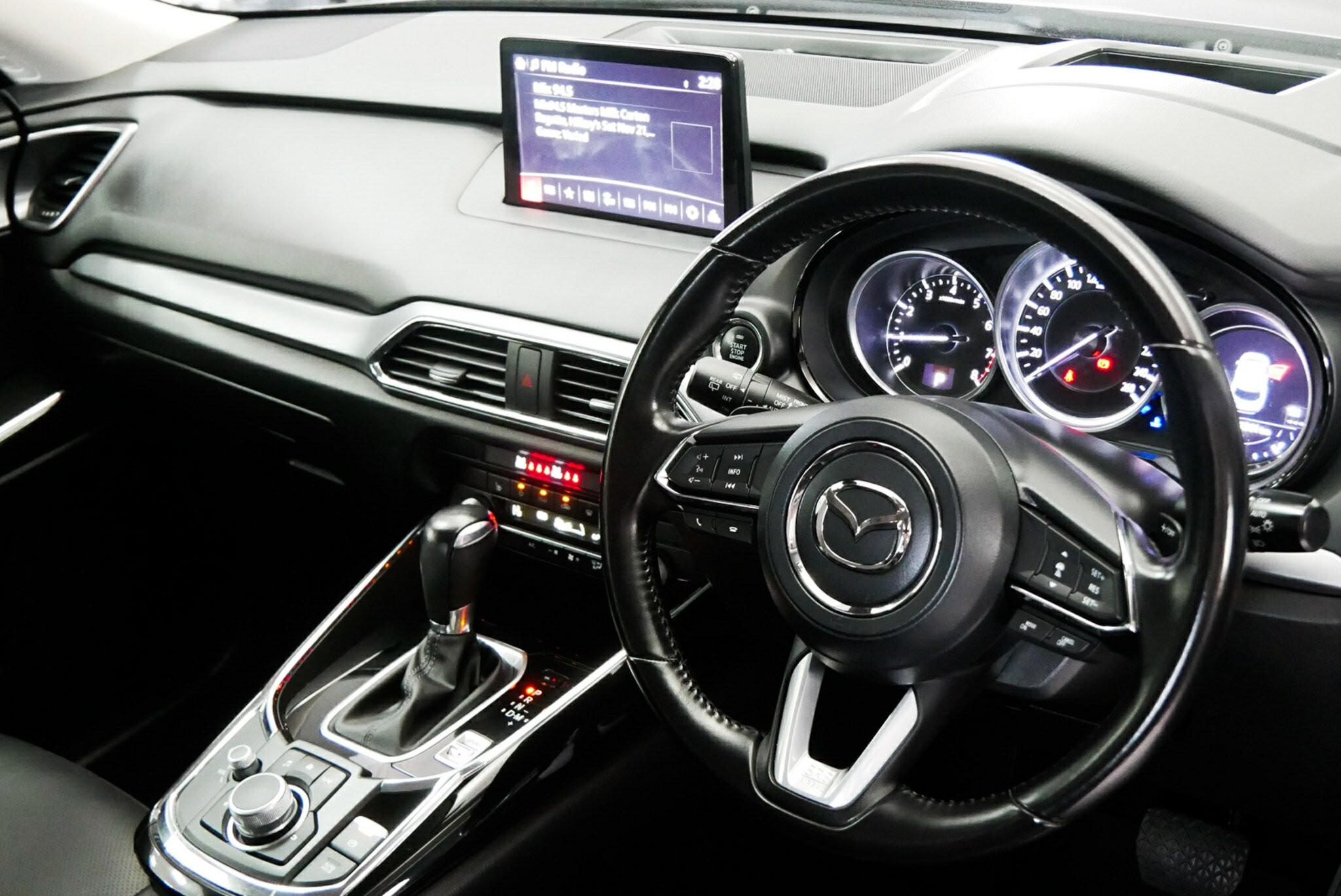 Mazda Cx-9 image 4