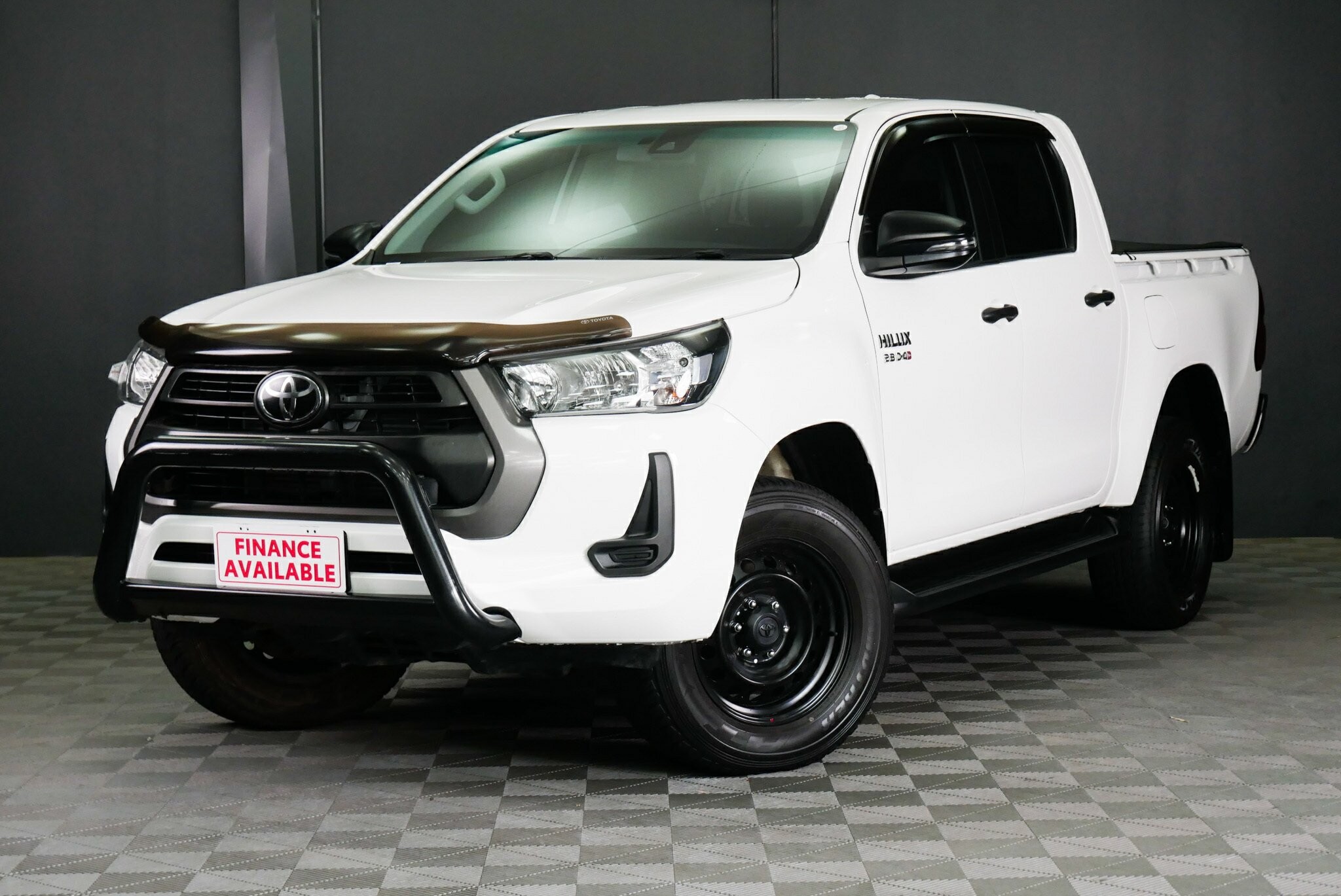 Toyota Hilux image 3