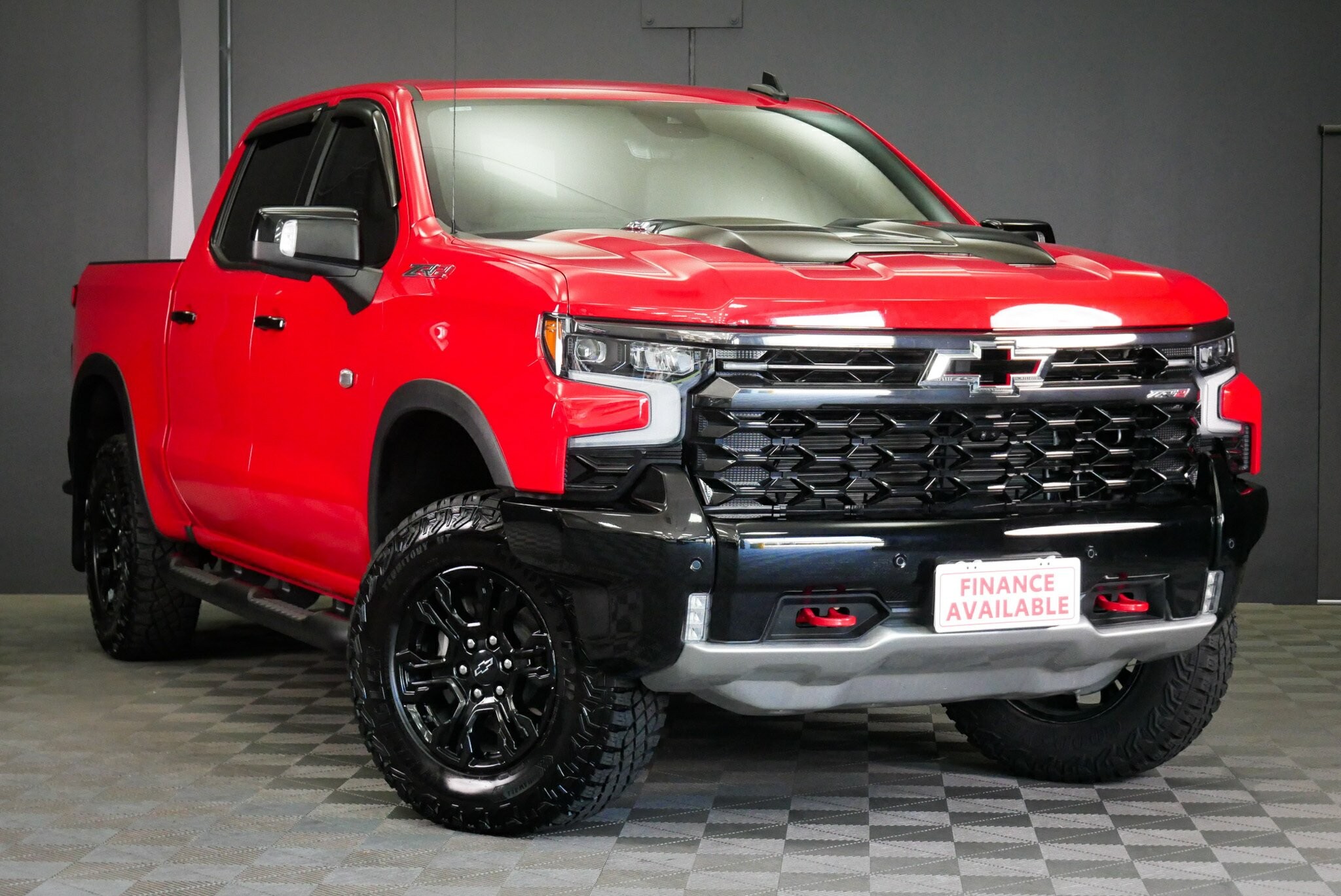 Chevrolet Silverado image 1