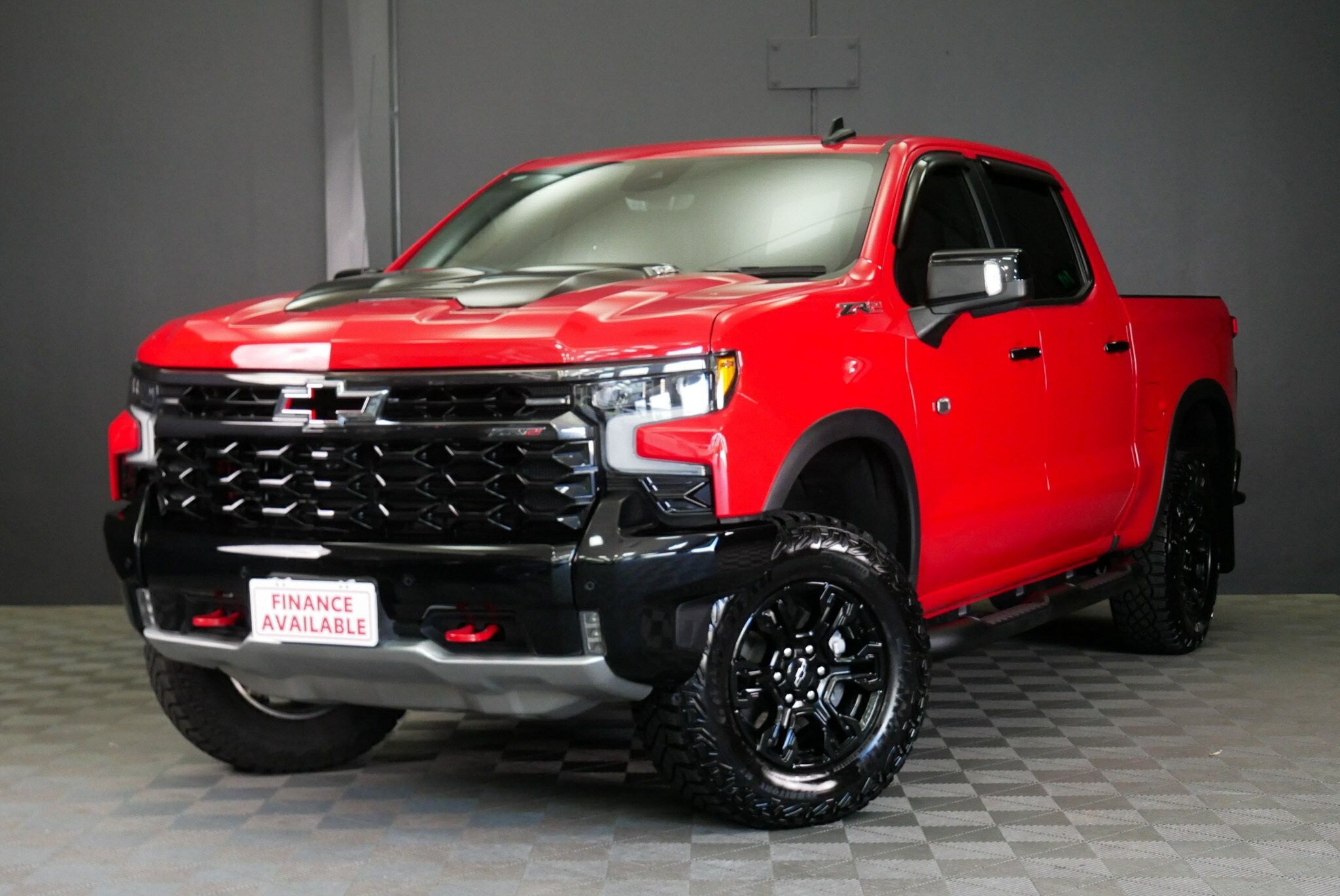Chevrolet Silverado image 3