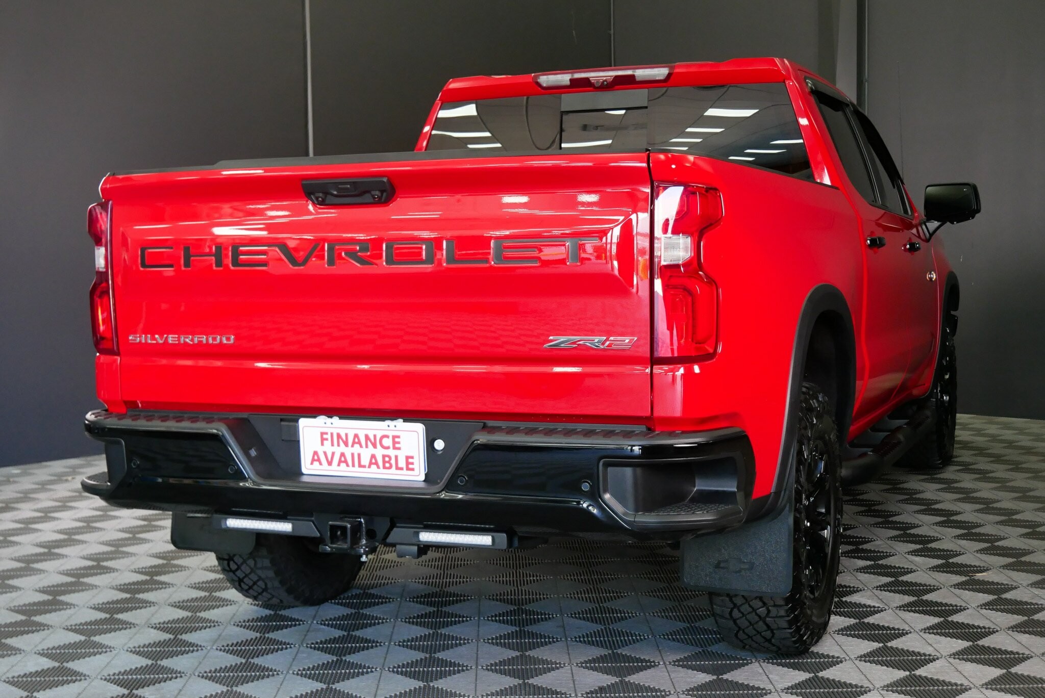 Chevrolet Silverado image 4