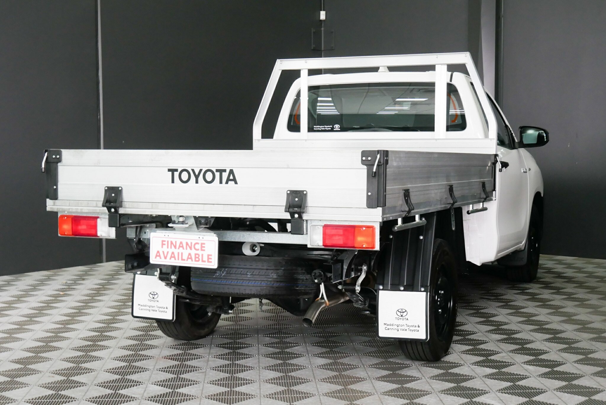 Toyota Hilux image 4