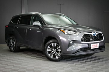 https://vehicle-cdn.autoleague.cloud/30640_U111734_1.jpg