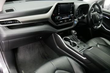 https://vehicle-cdn.autoleague.cloud/30640_U111734_20.jpg