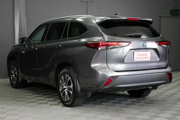 https://vehicle-cdn.autoleague.cloud/30640_U111734_6.jpg