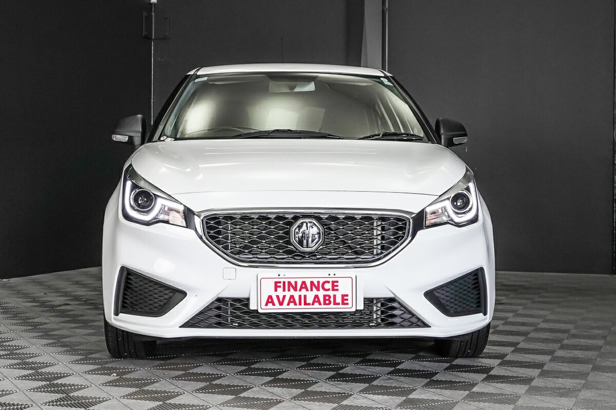 MG Mg3 image 3