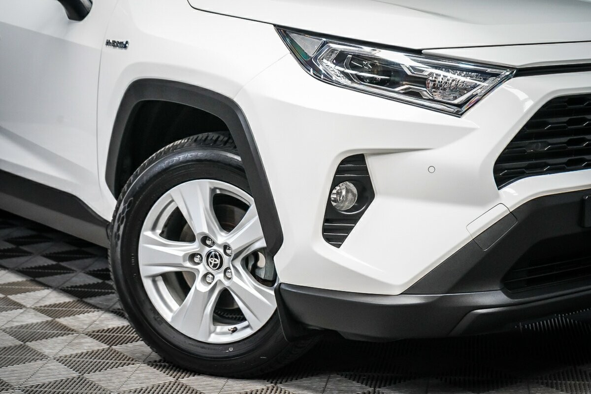 Toyota Rav4 image 2