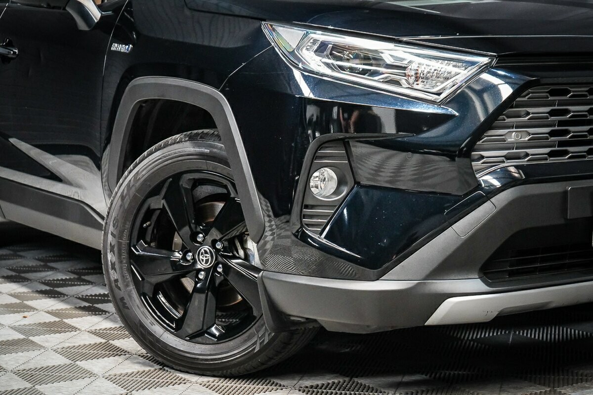 Toyota Rav4 image 2
