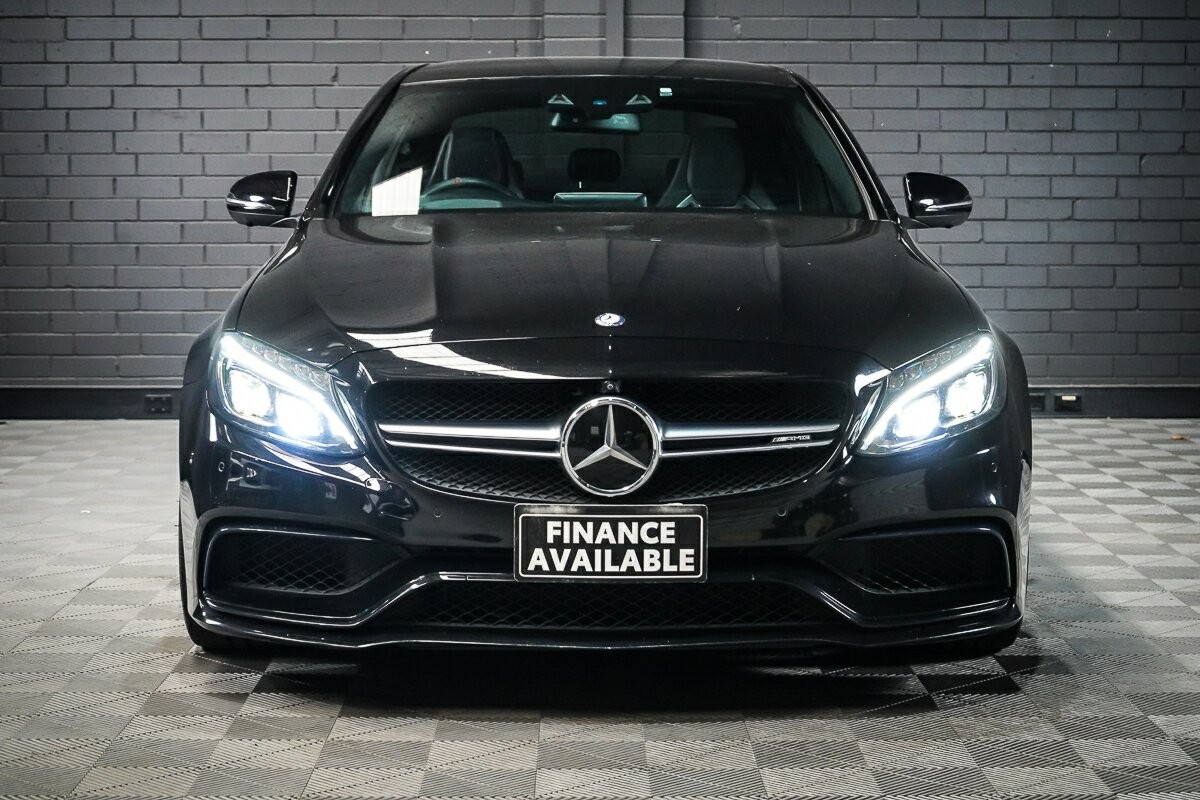Mercedes Benz C-class image 3