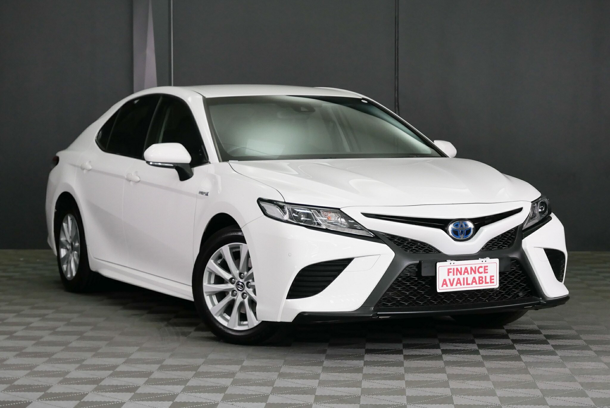 Toyota Camry image 1