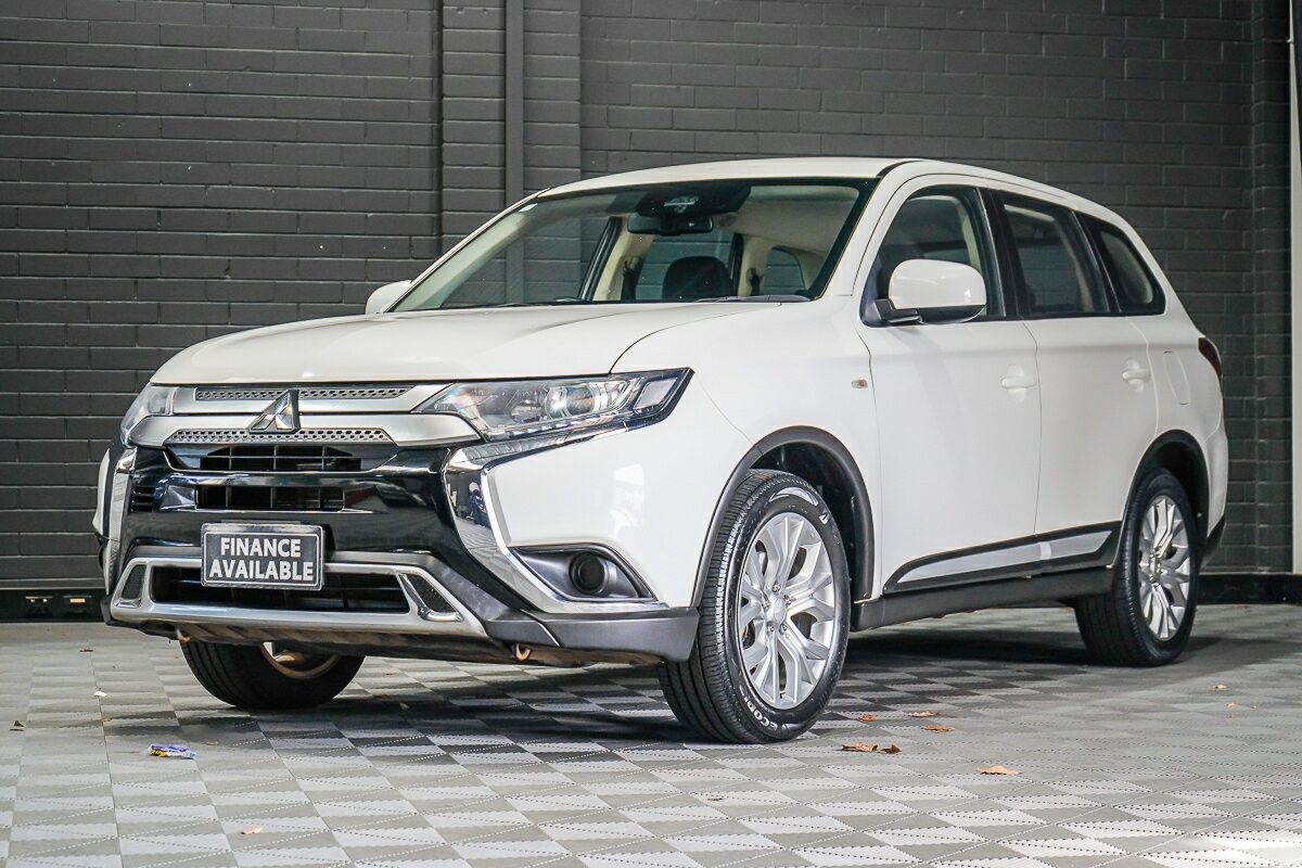 Mitsubishi Outlander image 4