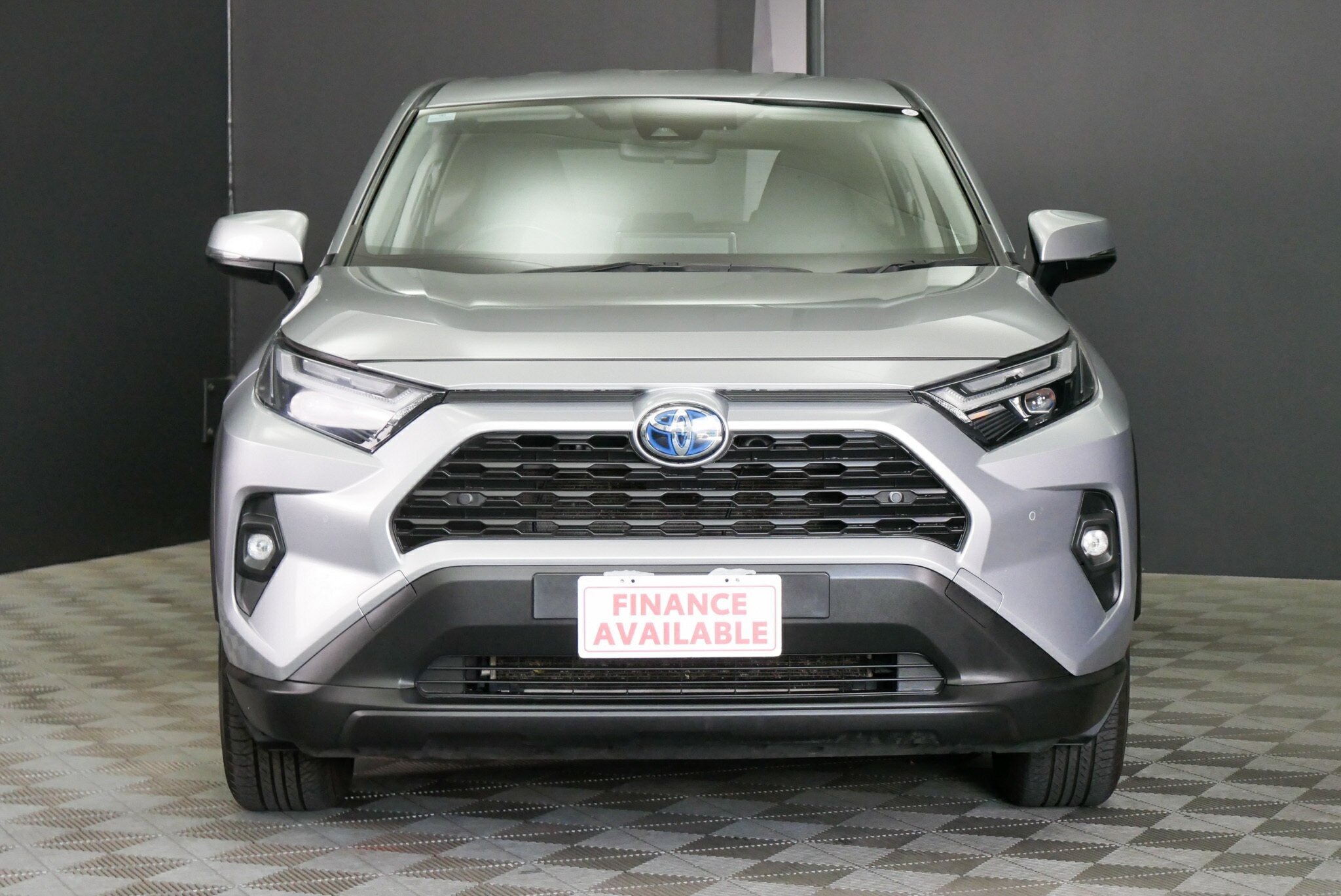 Toyota Rav4 image 2