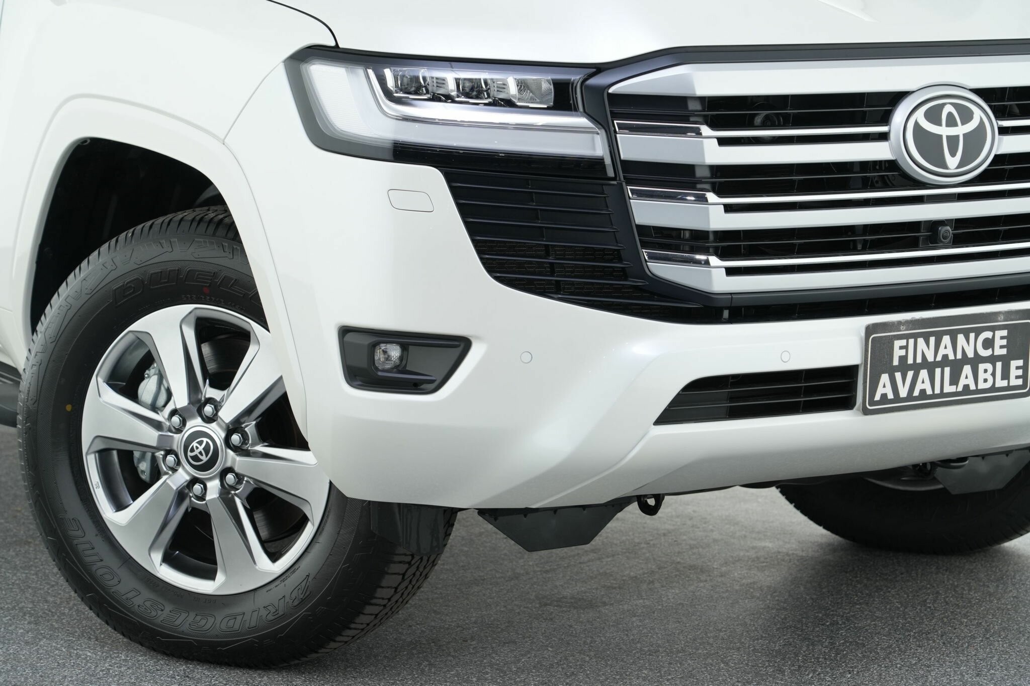 Toyota Landcruiser image 2