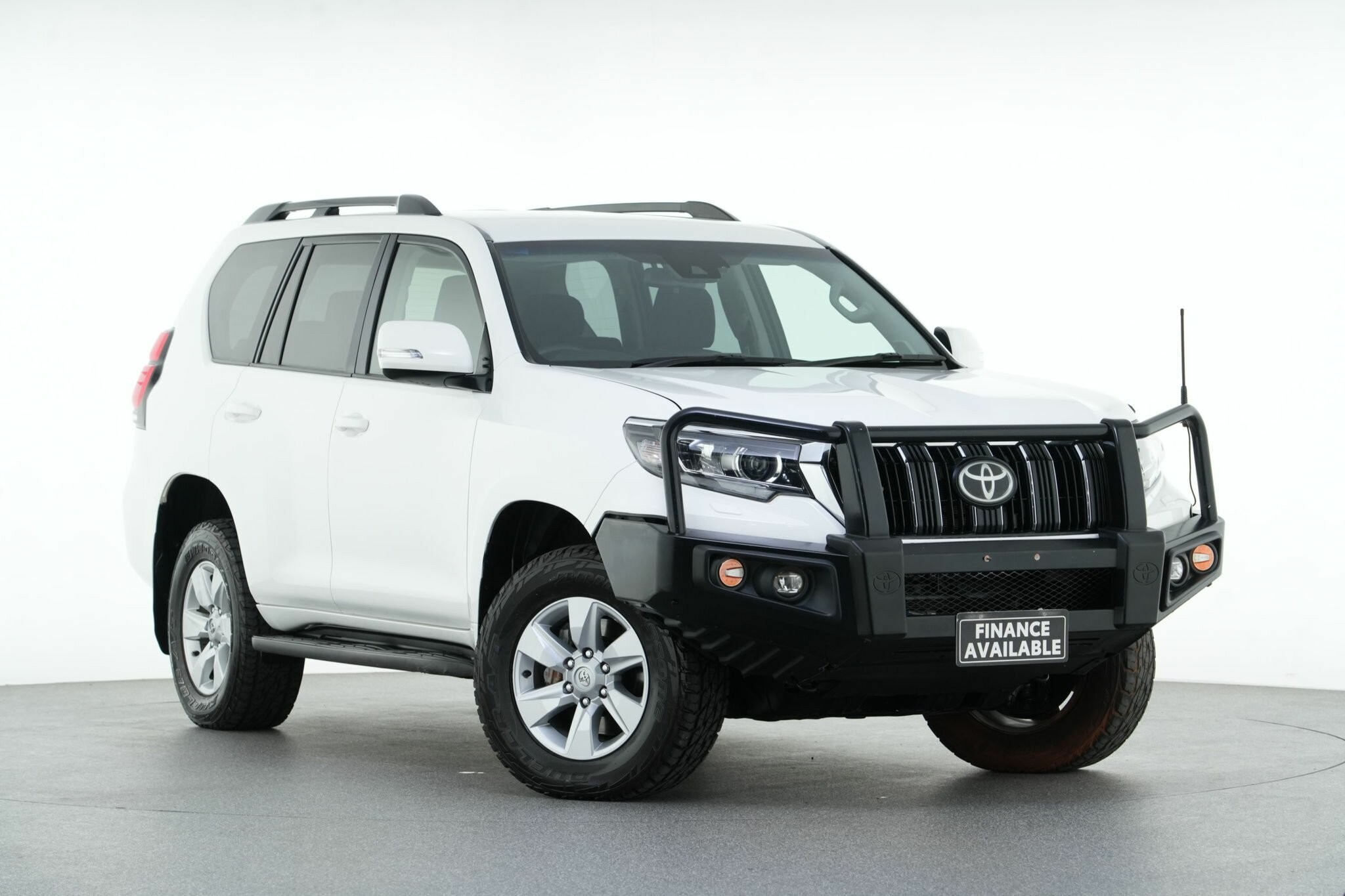 Toyota Landcruiser Prado image 1