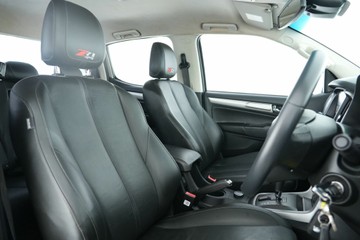 https://vehicle-cdn.autoleague.cloud/30640_U512735_18.jpg