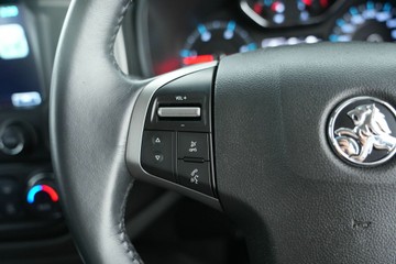 https://vehicle-cdn.autoleague.cloud/30640_U512735_19.jpg