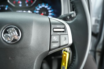 https://vehicle-cdn.autoleague.cloud/30640_U512735_21.jpg