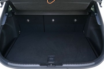 https://vehicle-cdn.autoleague.cloud/30640_U513101_12.jpg