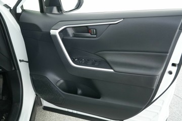 https://vehicle-cdn.autoleague.cloud/30640_U513121_15.jpg
